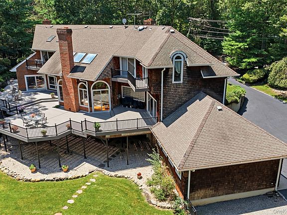 3rd image of 55 Meadow Glen Road