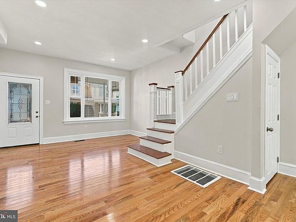 5th image of 4527 N Camac St