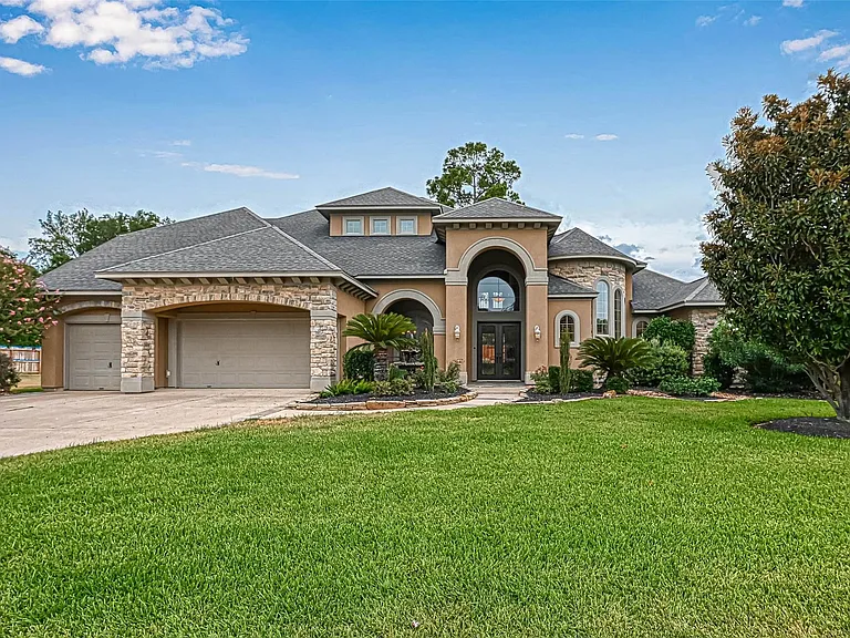 13815 Nathan Ridge Ln — Photo 1