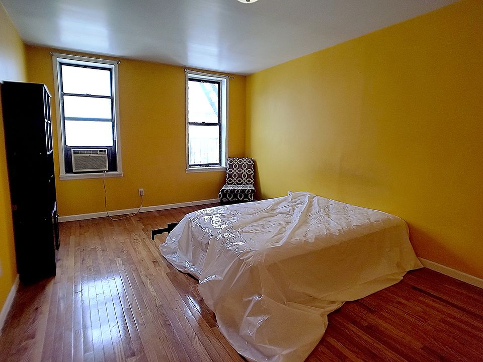 1st image of 4996 Broadway APT 4L