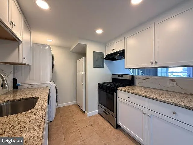47 King Henry Cir #47 — Photo 5