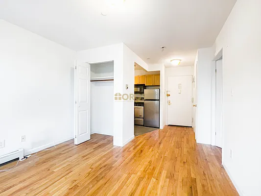 Rented by City Connections Realty | media 9