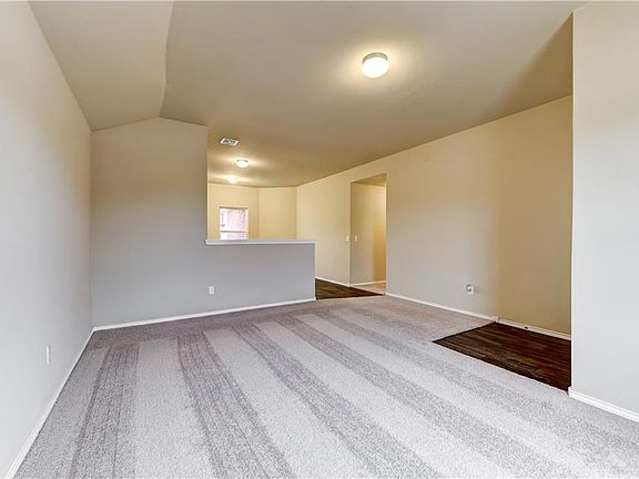 4th image of 3512 SE 94th St