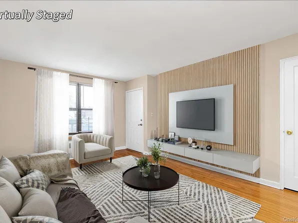 67-50 197th Street 1st Floor, Fresh Meadows, NY 11365