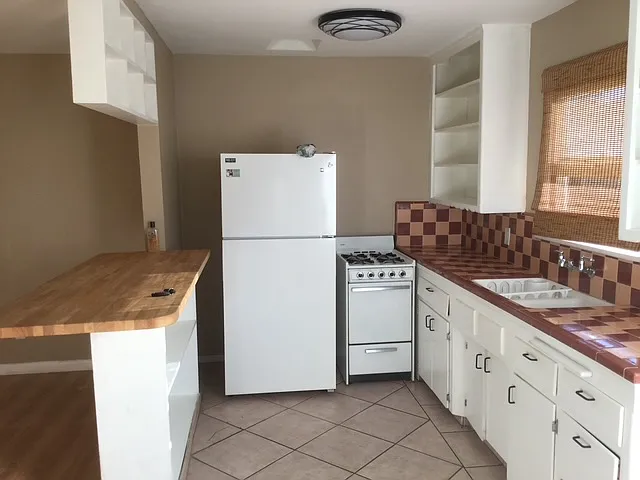 234 Avenida Monterey #A — Photo 2