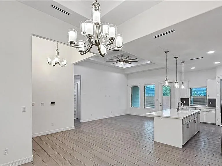 5106 Sebastian Dr — Photo 16