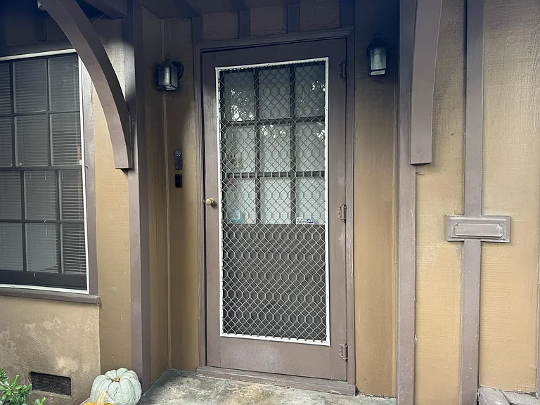 10603 Camarillo St — Photo 3
