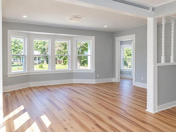 3rd image of 2538 N Hubbard STREET