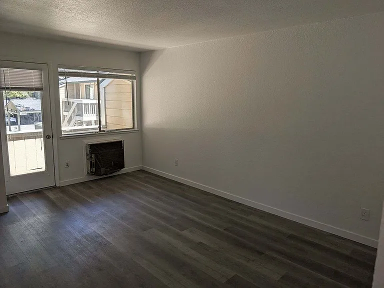 237 Alaska Ave — Photo 9
