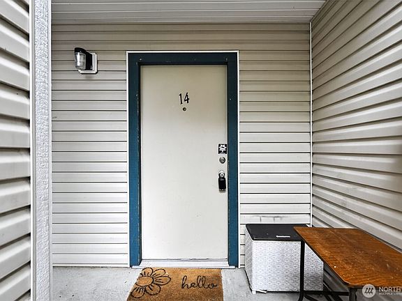 3rd image of 17431 Ambaum Boulevard S #D14