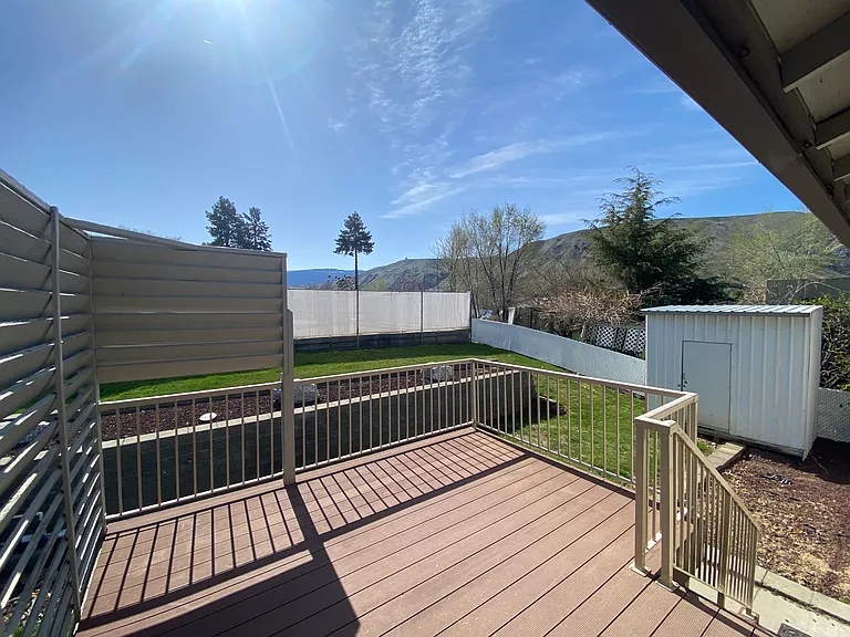 306 Leslie Way #A — Photo 14