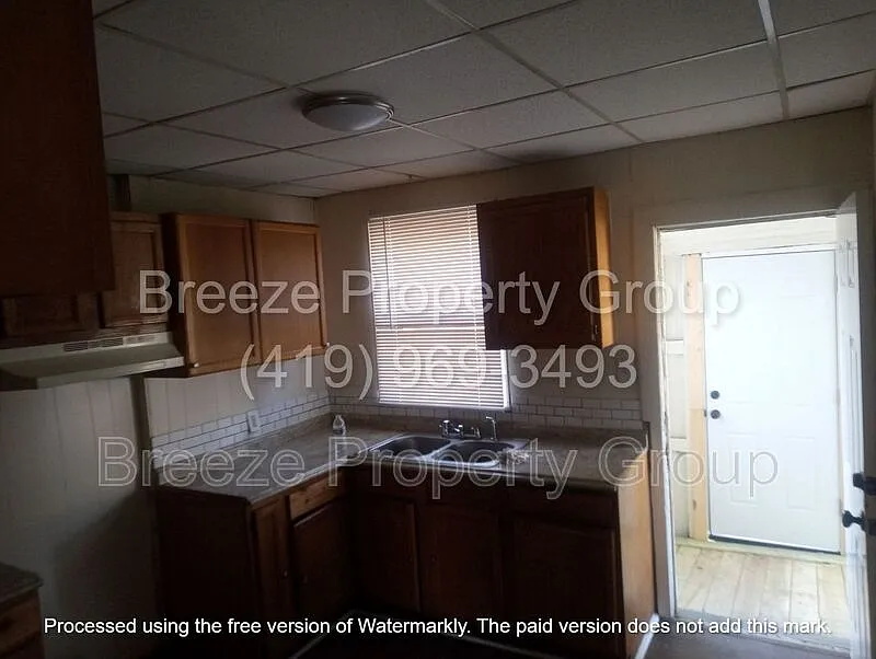 3 bed, 1.0 bath, 1120 sqft, $995 — Photo 4