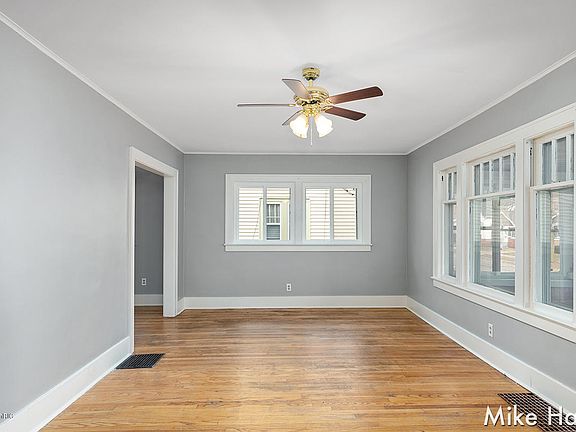5th image of 134 Elmwood St NE