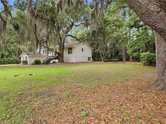2nd image of 72 Marsh Oak Dr