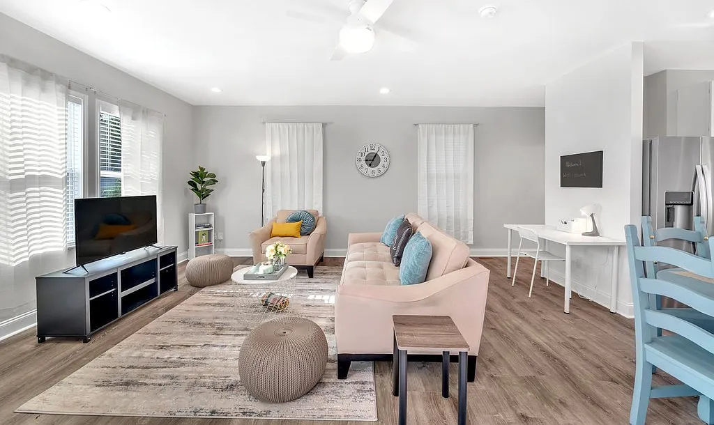 2 bed, 1024 sqft, $1,575 — Photo 4