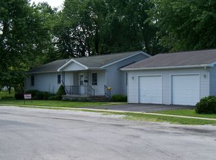 120 E Pine St, Moweaqua, IL 62550
