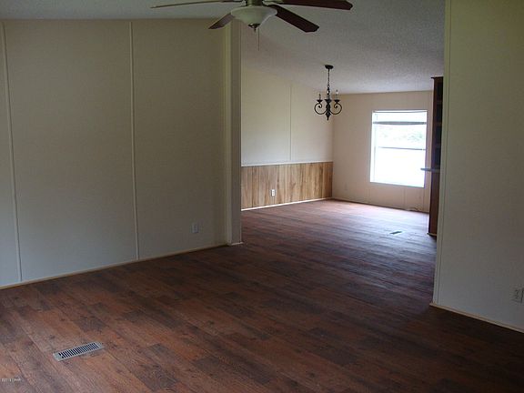 2nd image of 513 W Banfill Ave