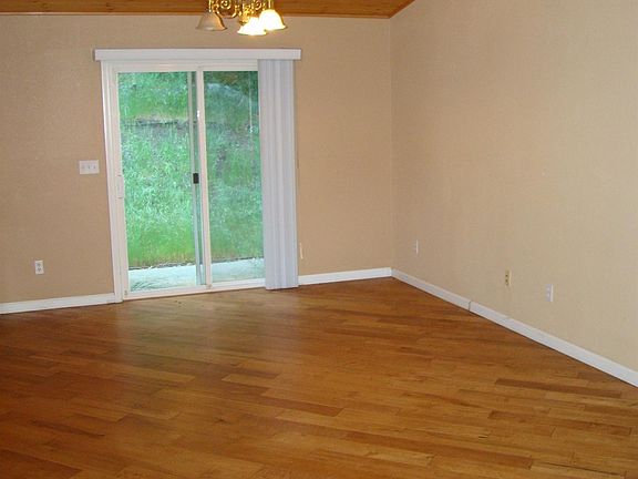 5th image of 51909 Mountain Quail Pl
