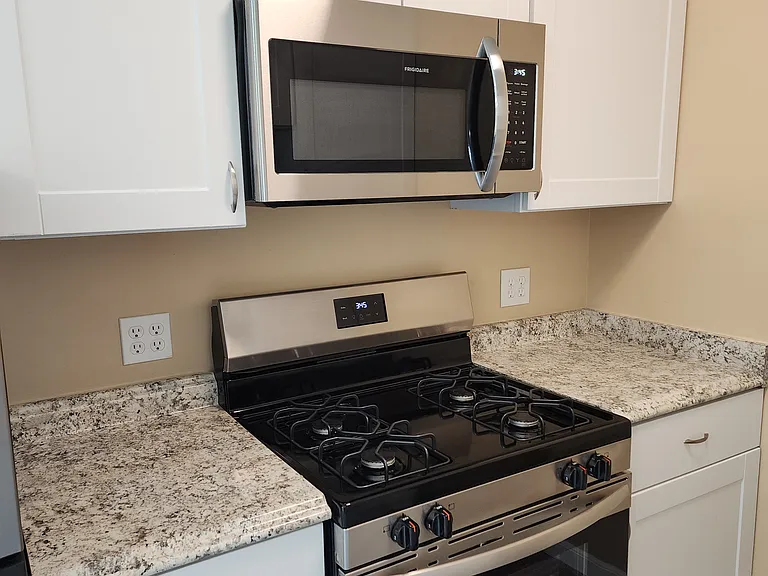 Arden Town Apartments — Photo 19