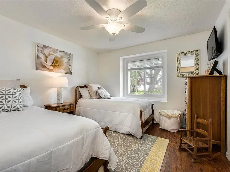 10230 W Greenleaf Ct — Photo 10