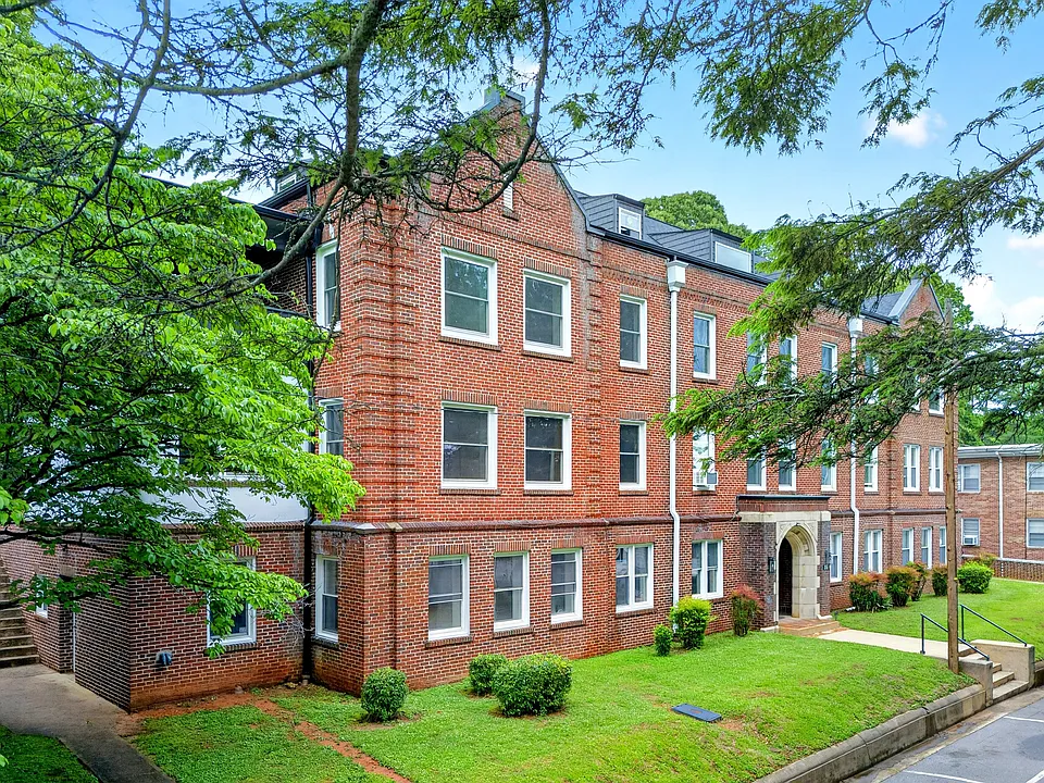 35 James Dr #3A