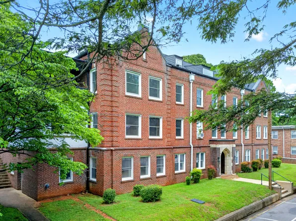 35 James Dr #3A, Marion, NC 28752