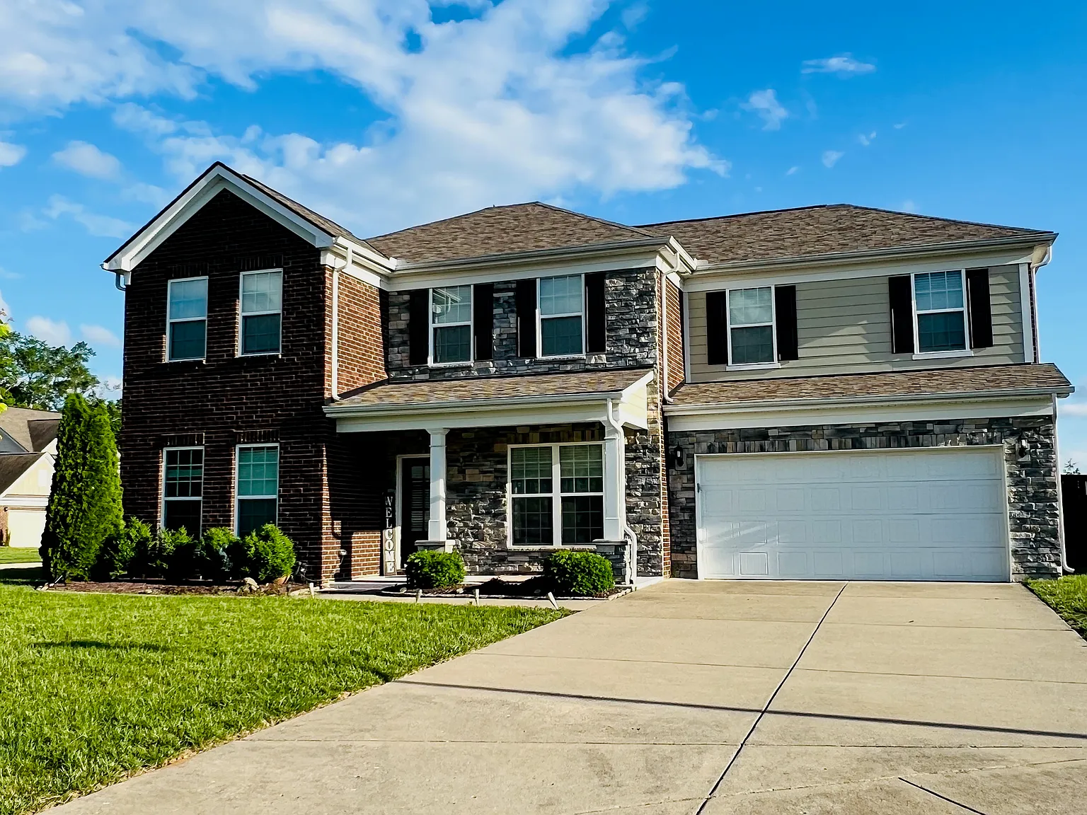 5 bed, 3428 sqft, $3,799 — Photo 3