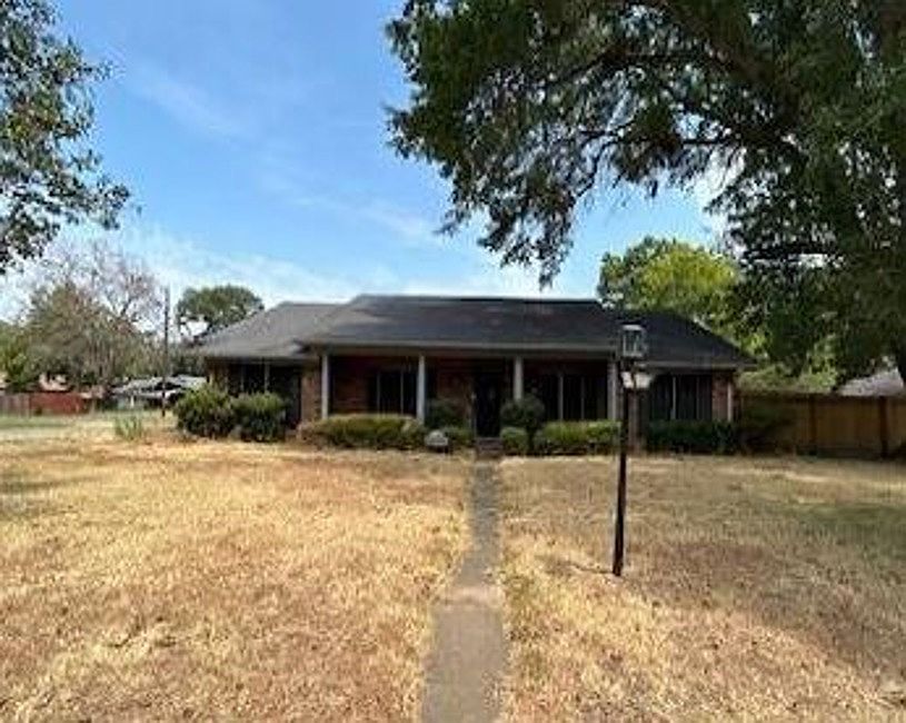 1st image of 1400 Plantation Dr