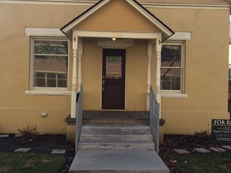 405 W Broad St — Photo 1