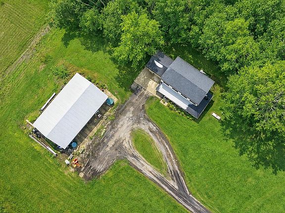 2nd image of 1500 Sanford Ln