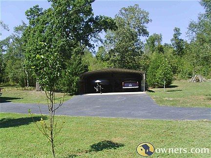 CARPORT W/220 HOOKUP