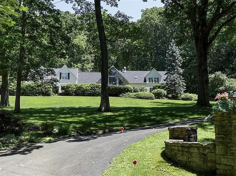1st image of 222 Rosemary Ln