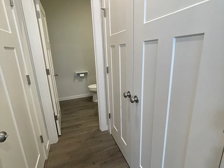 8775 SW Mohegan Ln — Photo 3
