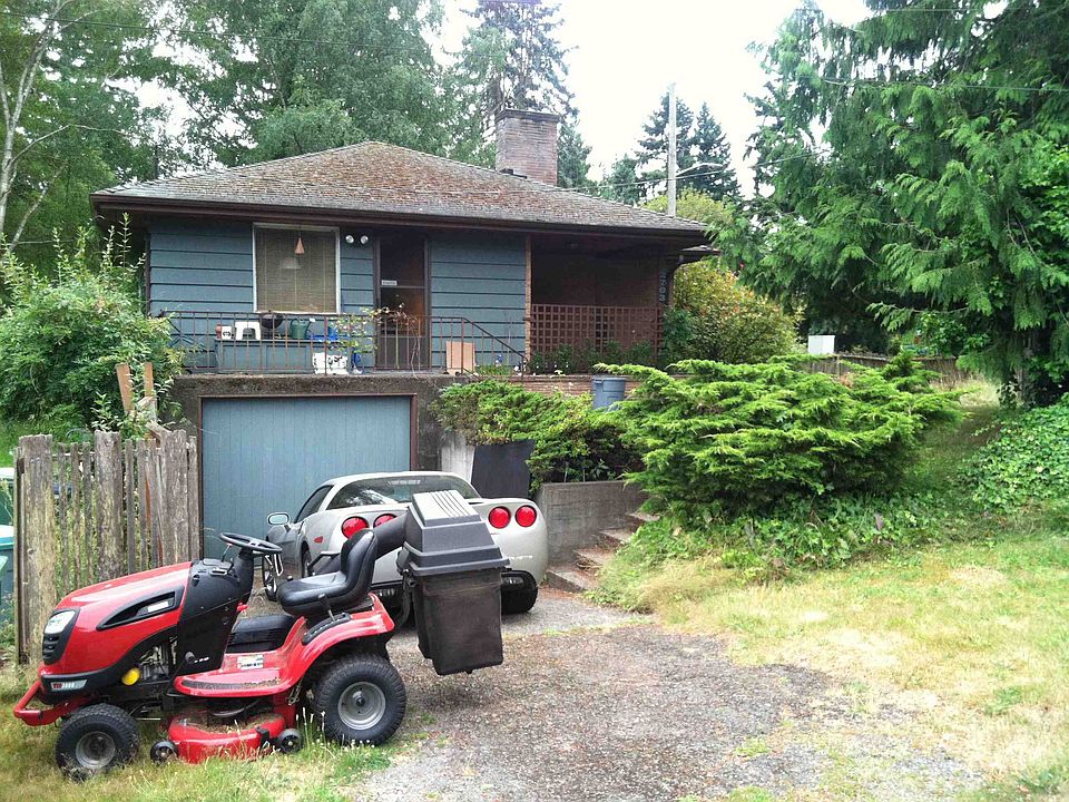 2nd image of 2703 NE 144th St