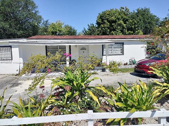 2nd image of 20910 NE 12th Ct