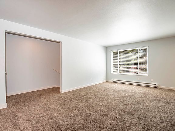 4th image of 3000 E Spruce St #11392771
