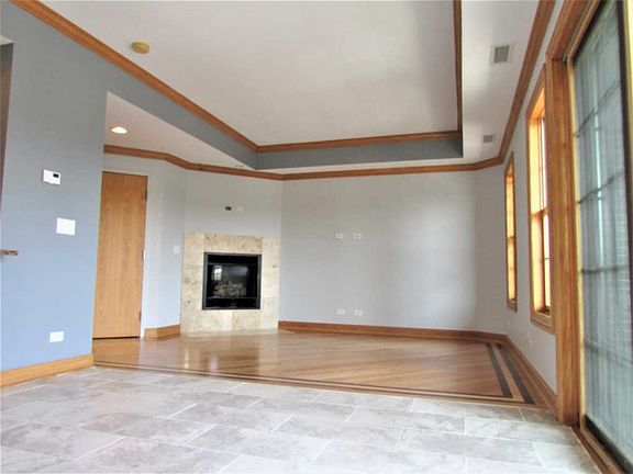 4th image of 4014 N Western Ave Unit 3