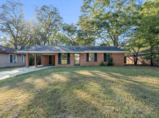 247 Grove St, West Point, MS 39773
