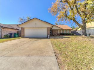 313 Magnolia Blossom Ln, Yukon, OK 73099