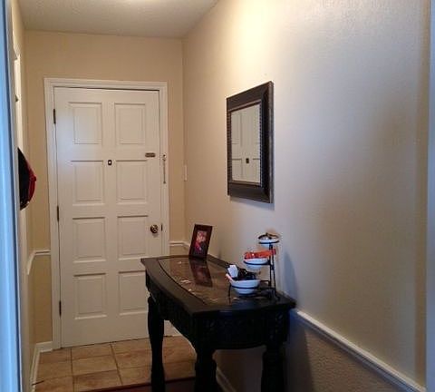 2nd image of 1413 W Autumnwood Ln