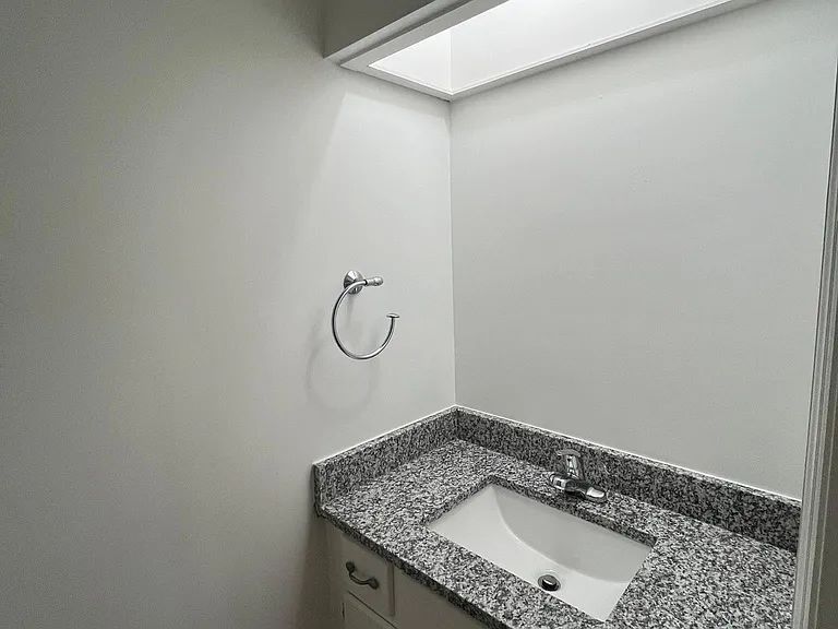 112 Westerly Dr — Photo 10