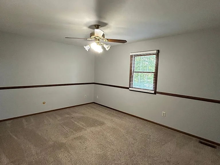 8659 Groveside Dr — Photo 24