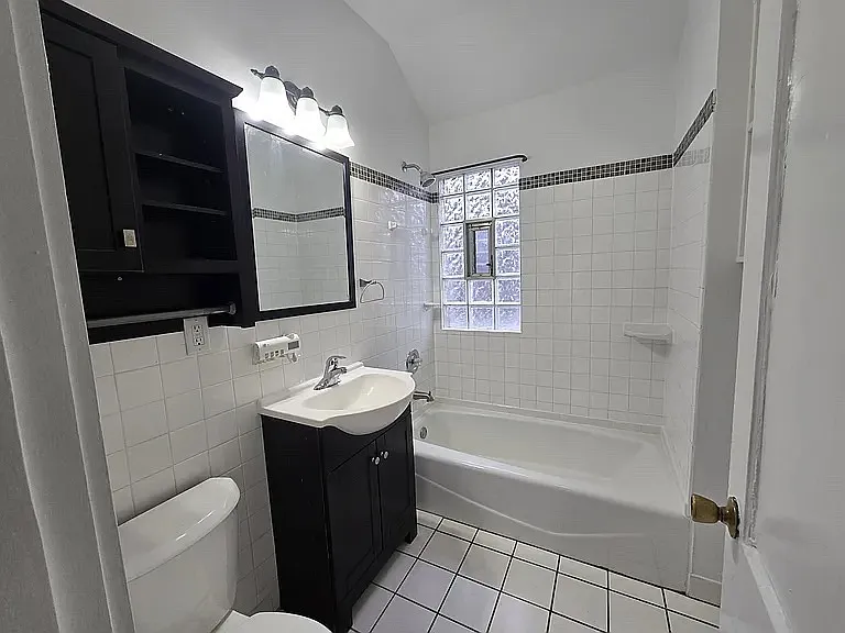 2744 N Marmora Ave #2 — Photo 2
