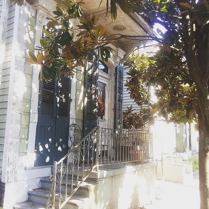 1st image of 827 Poland Ave