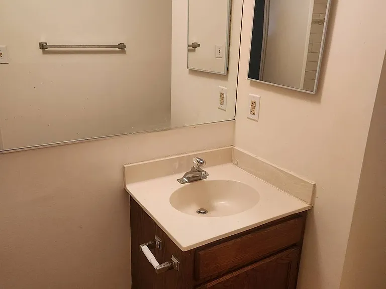 853 Saint Michaels Dr — Photo 36