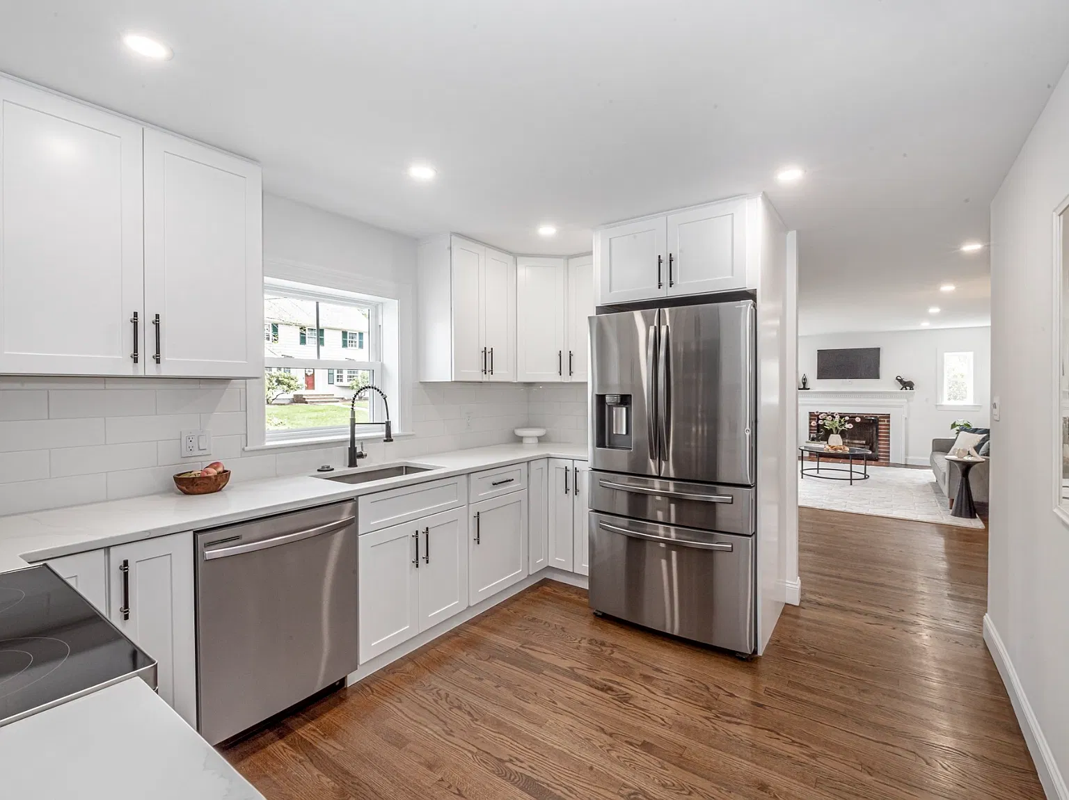 4 bed, 1749 sqft, $4,600 — Photo 1