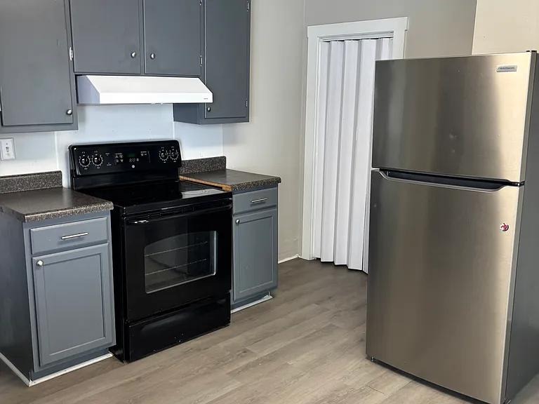 1019 Dale Ave SE #A — Photo 3