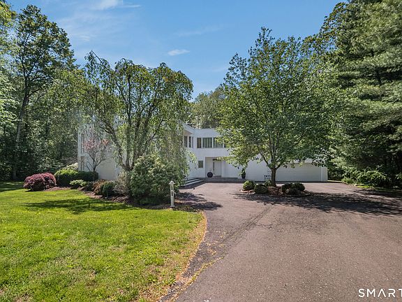 3rd image of 14 Grouse Lane