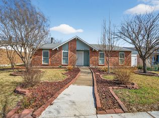 1918 Lamont Dr, Garland, TX