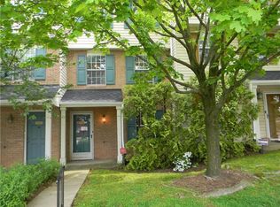 3258 Ward St, Pittsburgh, PA 15213